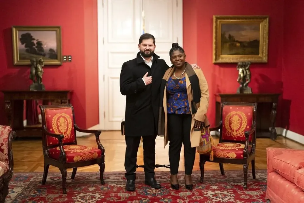 El presidente chileno, Gabriel Boric junto a la vicepresidenta electa de Colombia, Francia Márquez