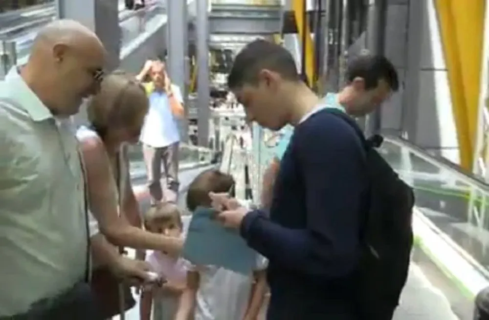 Valverde firmó sus primeros autógrafos en Madrid