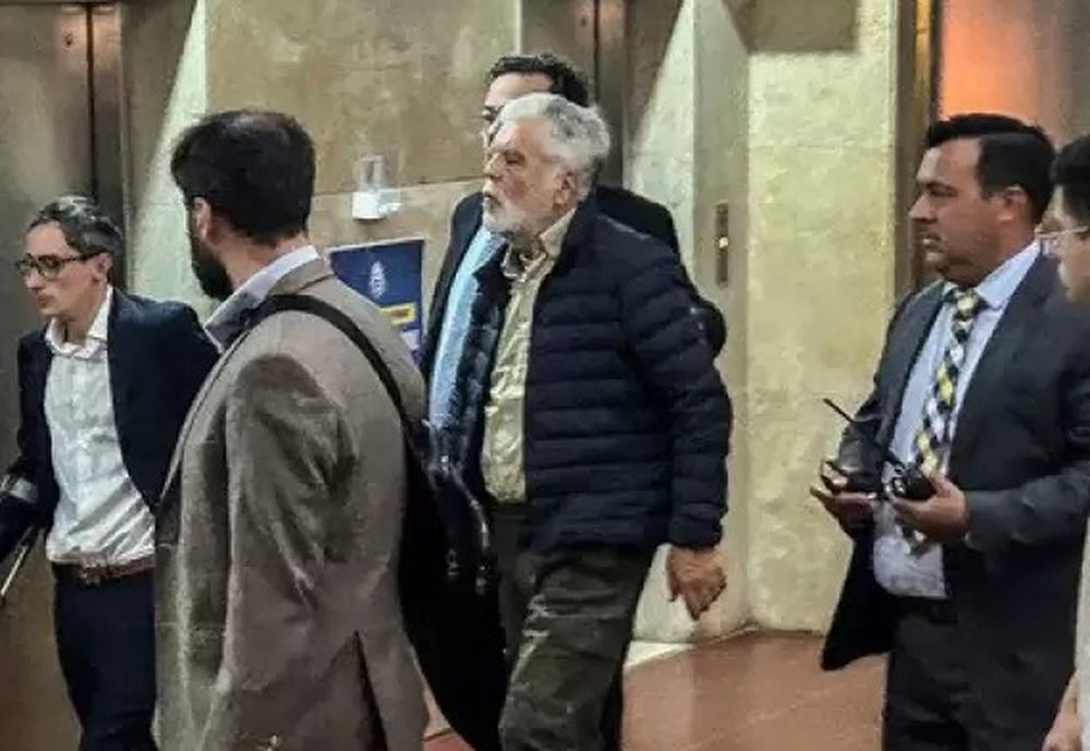 Julio De Vido arribó a los tribunales de Comodoro Py poco después de las 8:05