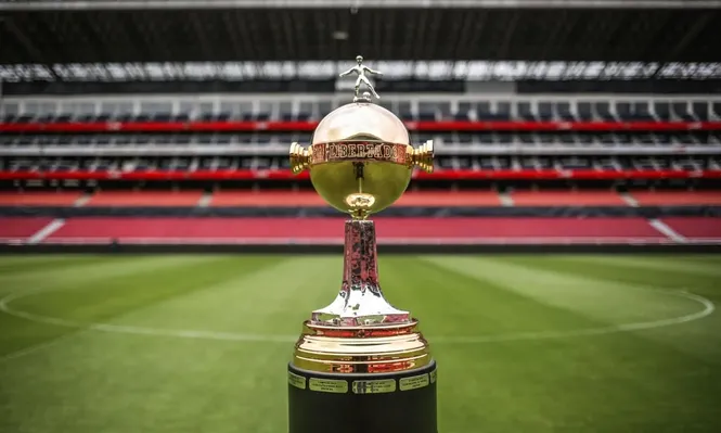 El trofeo de la Libertadores sub 20