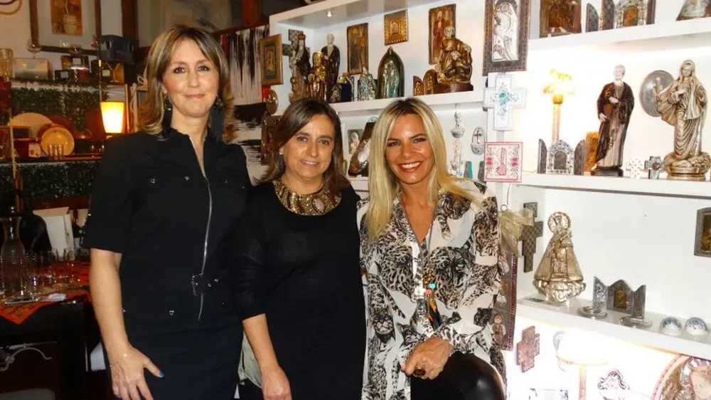 Julia Arrillaga, María Caldeiro y Virginia Arechavaleta