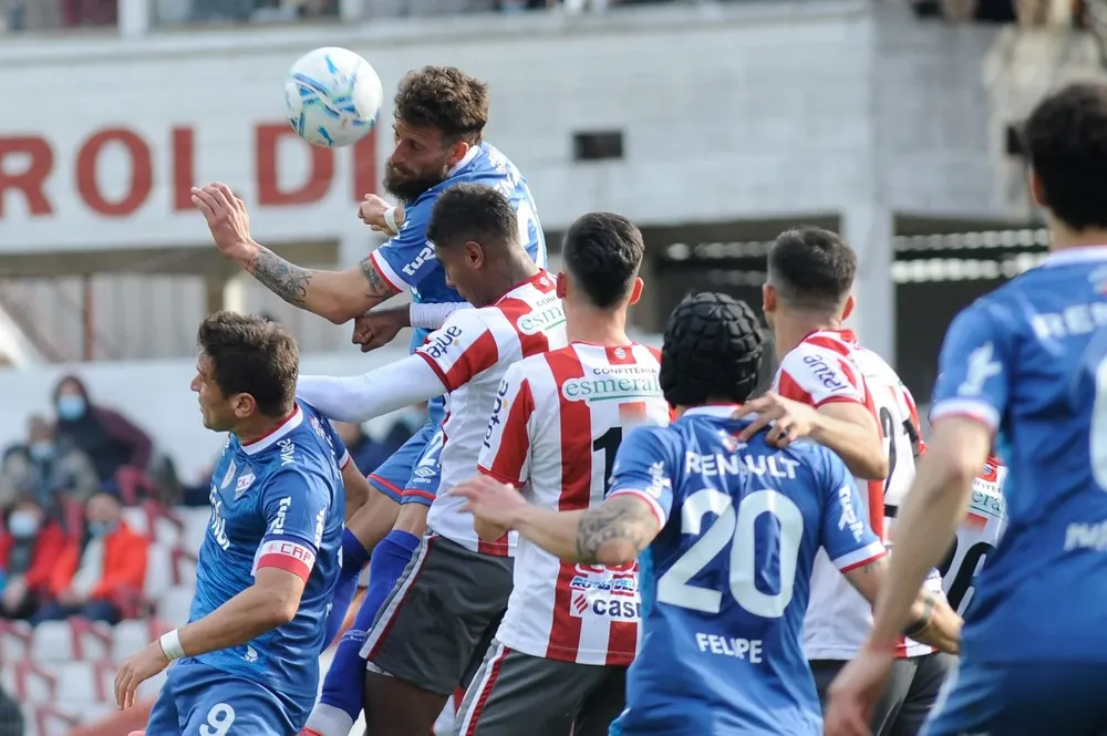 River-Nacional en el Saroldi, en 2021