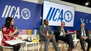 COP 29: Danielle Nierenberg, presidenta de Food Tank; Roland Royer, ministro de Agricultura, Pesca y Economía Azul y Verde de Dominica; Fernando Mattos, &nbsp;ministro de Ganadería, Agricultura y Pesca de Uruguay; y Lloyd Day, Subdirector General del IICA.