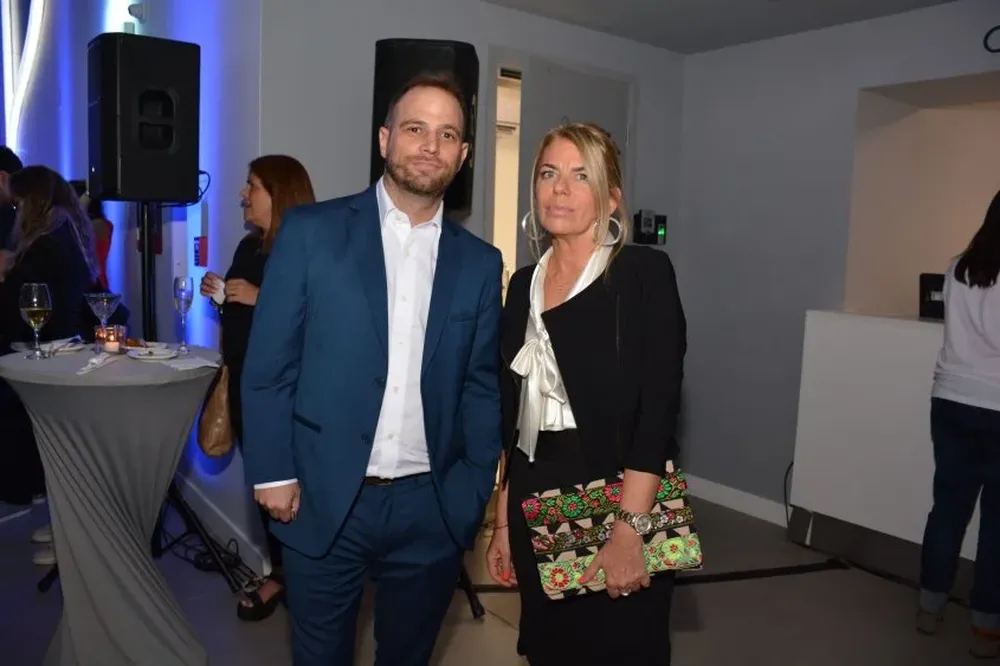 Adrian De Sosa y Patricia Chuayre