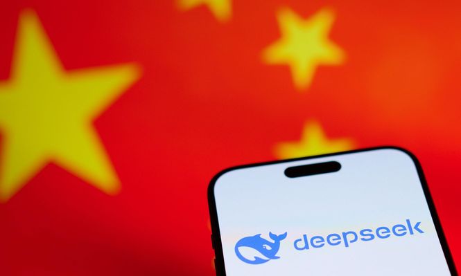 Qué tiene de especial DeepSeek, la nueva herramienta china de inteligencia artificial, y cómo se diferencia de ChatGPT o Gemini