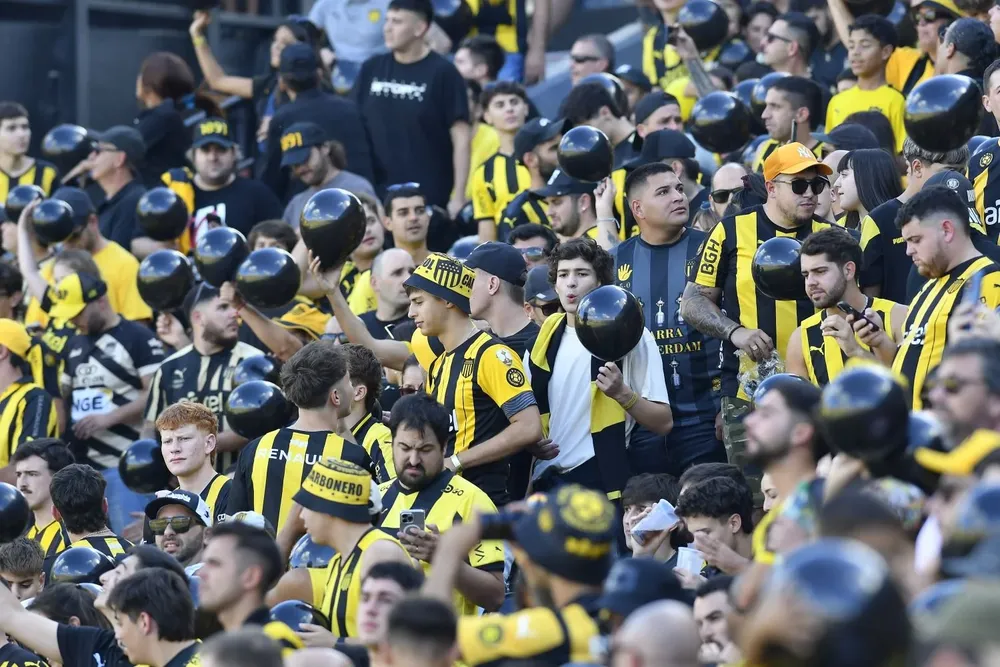 El clásico solo tuvo hinchas de Peñarol