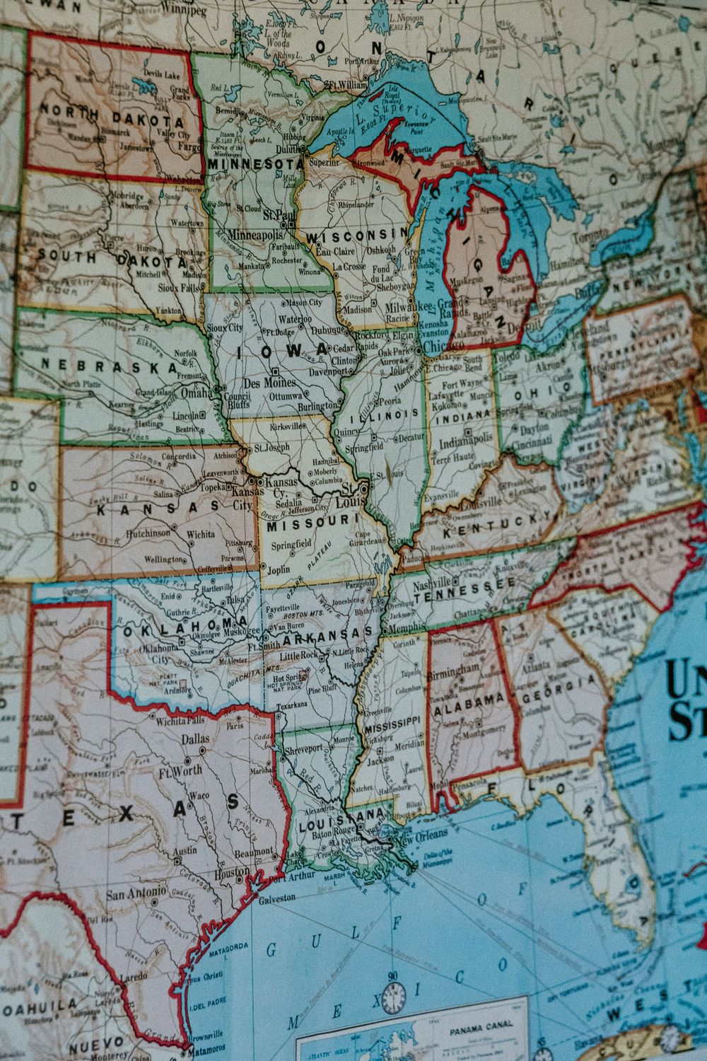 Las ciudades con grandes comunidades latinas ofrecen ventajas para emigrantes. &nbsp;