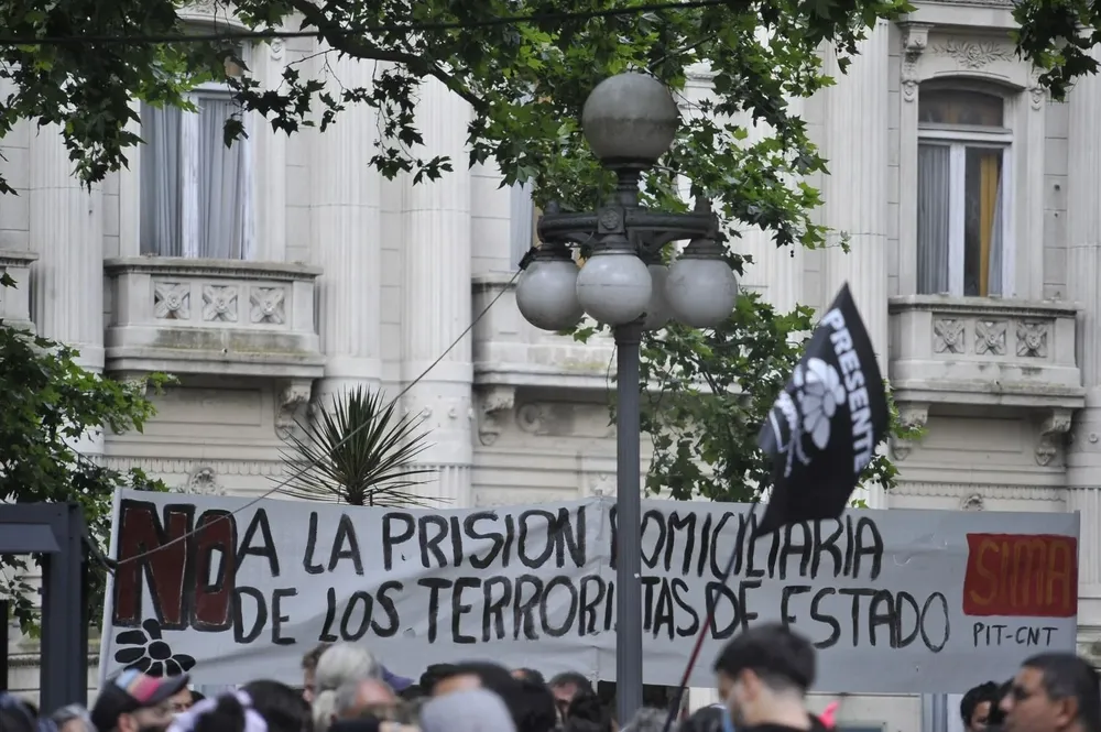 Manifestación en 2021 contra el proyecto de Cabildo Abierto