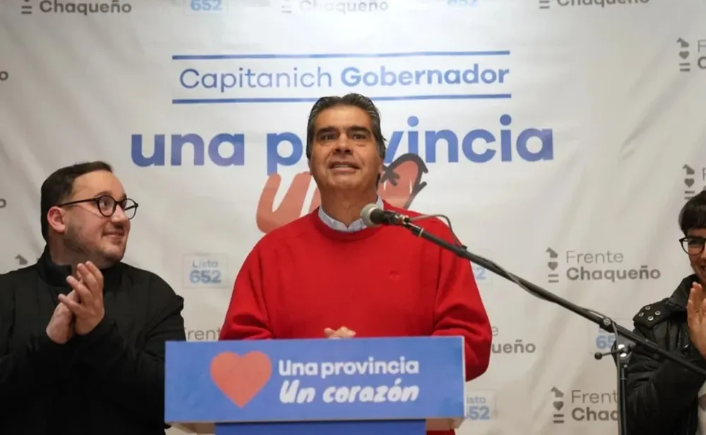 Capitanich dio una conferencia de prensa tras el cierre de los comicios.