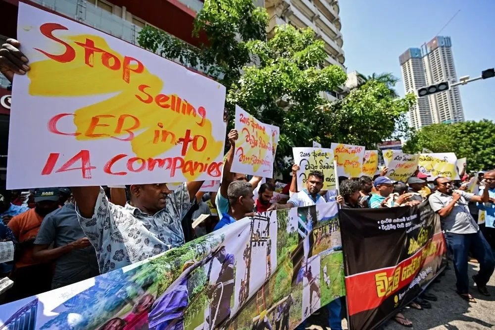 En Sri Lanka, por ejemplo, se multiplican las protestas por el programa de privatizaciones que acordó el gobierno con el FMI.