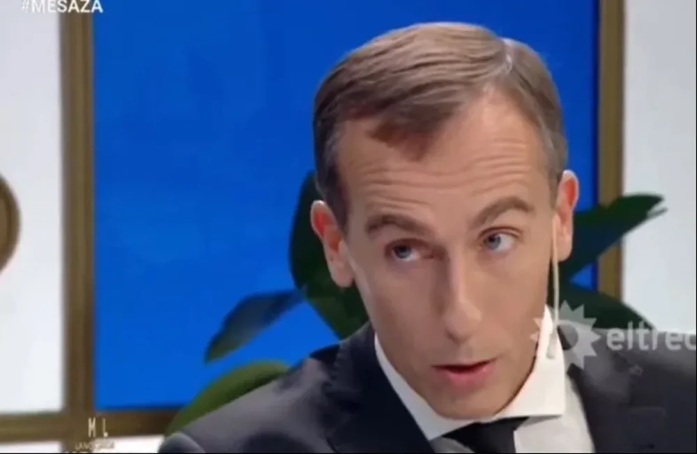 Hugo Alconada Mon en el programa de Mirtha Legrand