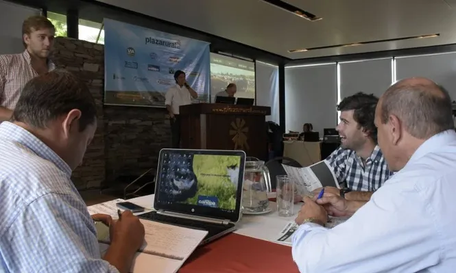 El remate se desarrolló en el hotel Cottage