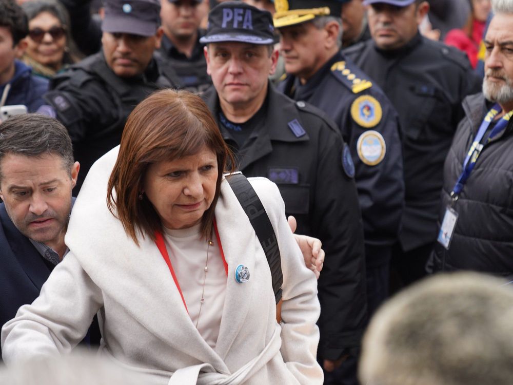 Ayer, la ministra Patricia Bullrich viajó a Corrientes para reunirse con la jueza, que todavía no aceptó la causa