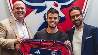 Joaquín Valiente con la camiseta del Dallas FC de Estados Unidos
