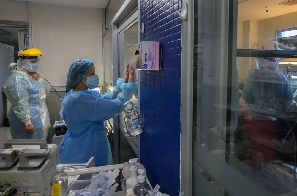 En Uruguay la gravedad y la letalidad del covid-19 son significativamente más altas entre los hombres