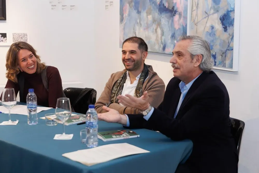 Fontenla dialogó junto a Fernández y la escritora española Violeta Serrano.