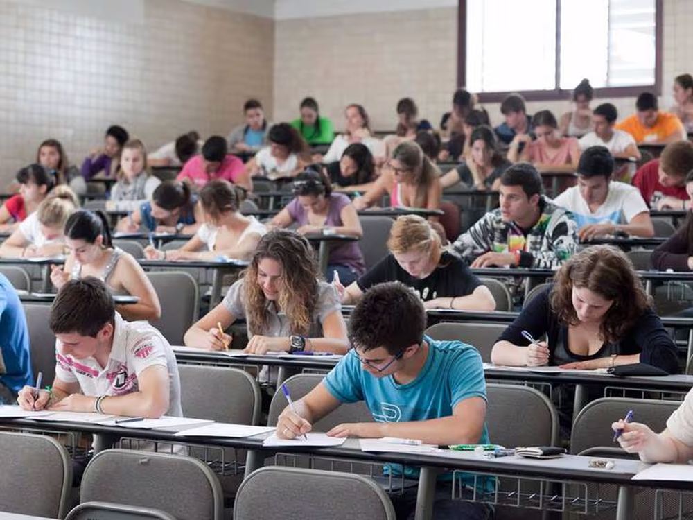 La EBAU es la&nbsp;&nbsp;Evaluación del Bachillerato para el Acceso a la Universidad&nbsp;