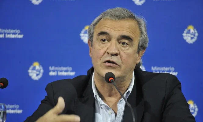 Larrañaga cesó al jefe de Armamento policial tras incendio de un contenedor de la Guardia Republicana