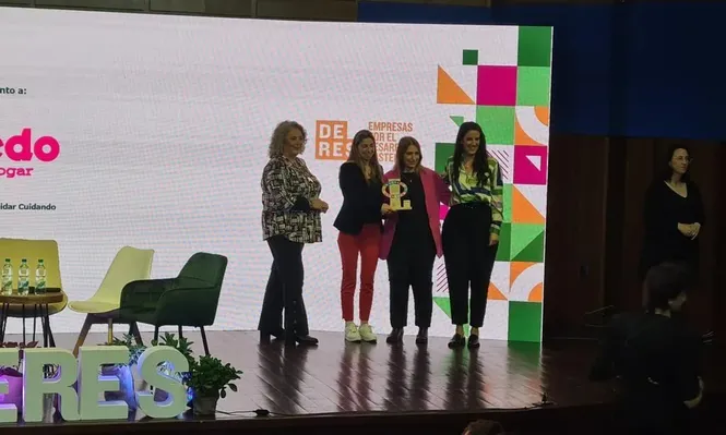 DERES premió a Arredo por promover el derecho de las personas a cuidar y ser cuidadas