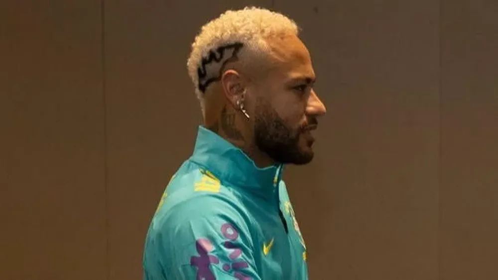 El look Batman de Neymar