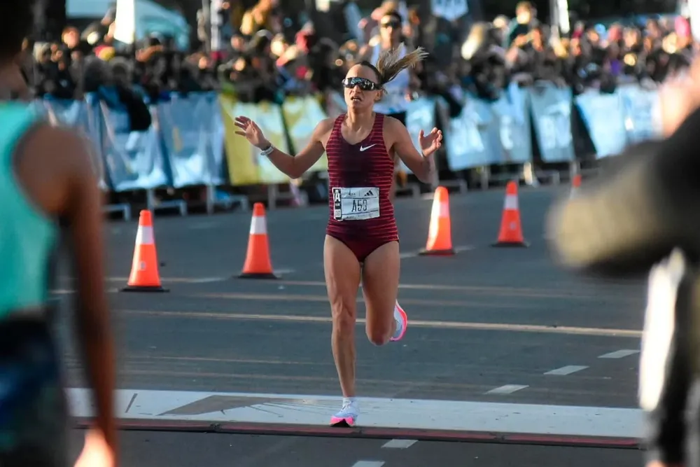 Florencia Bonelli, ganadora de la media maratón