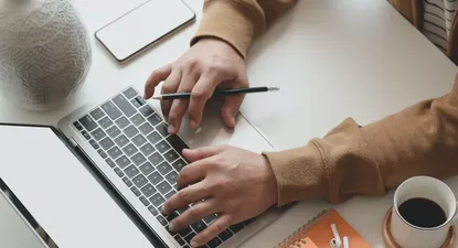 Nómadas digitales impulsan el mercado eSIM en América Latina