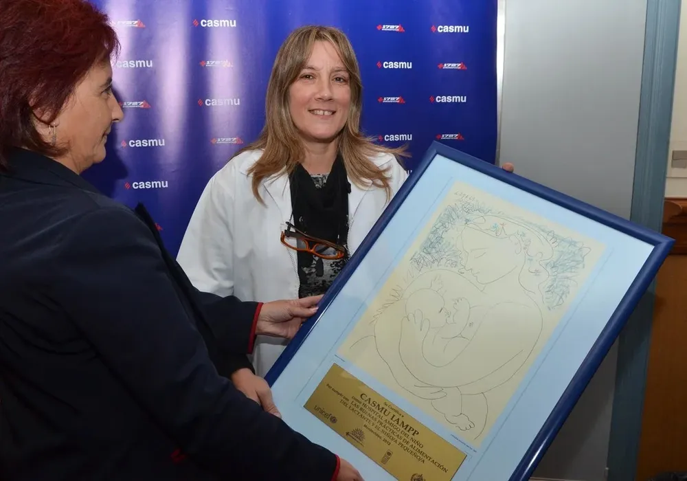 Nuria Santana, Directora técnica del Casmu junto al reconocimiento del MSP