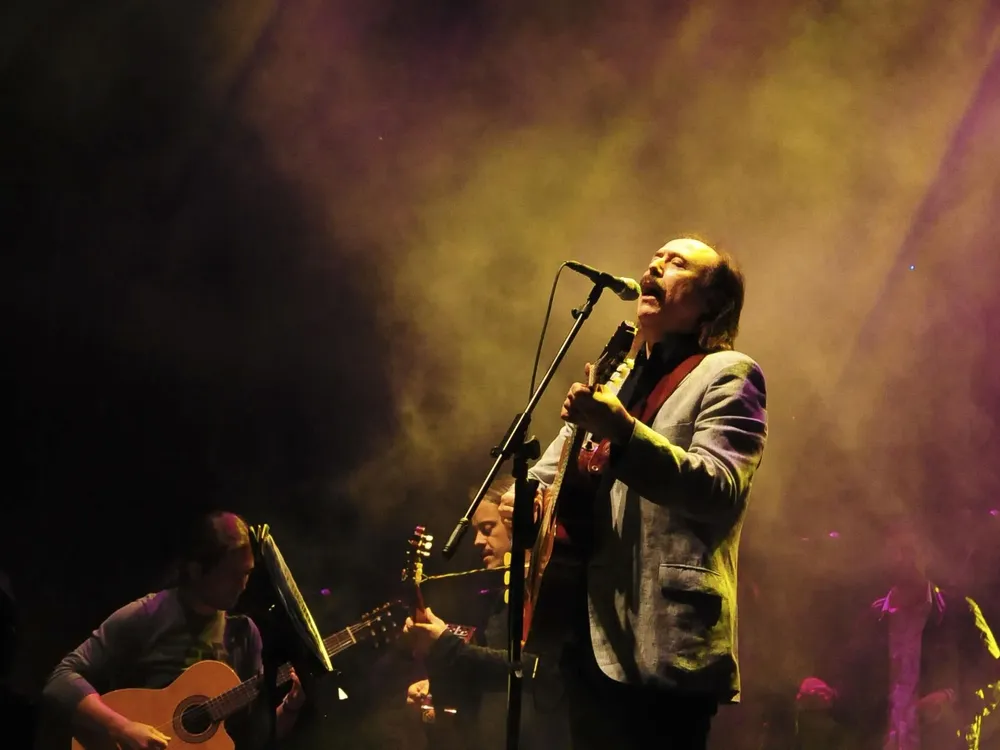 Jaime Roos llevará su espectáculo 3 Millones al Festival Medio y Medio