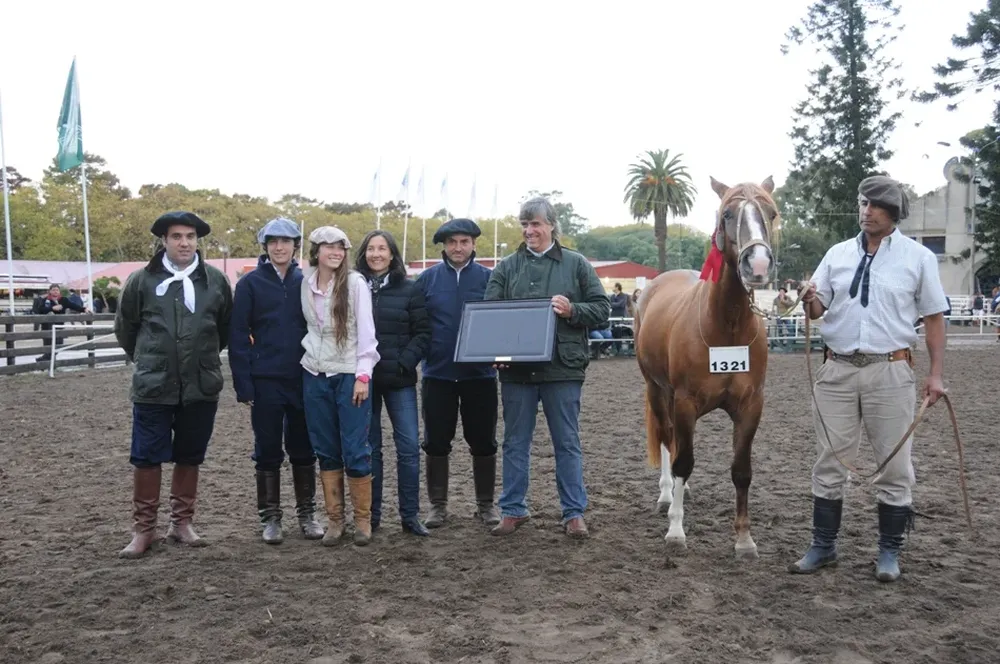 La Gran Campeona la expuso la cabaña El Chiripá