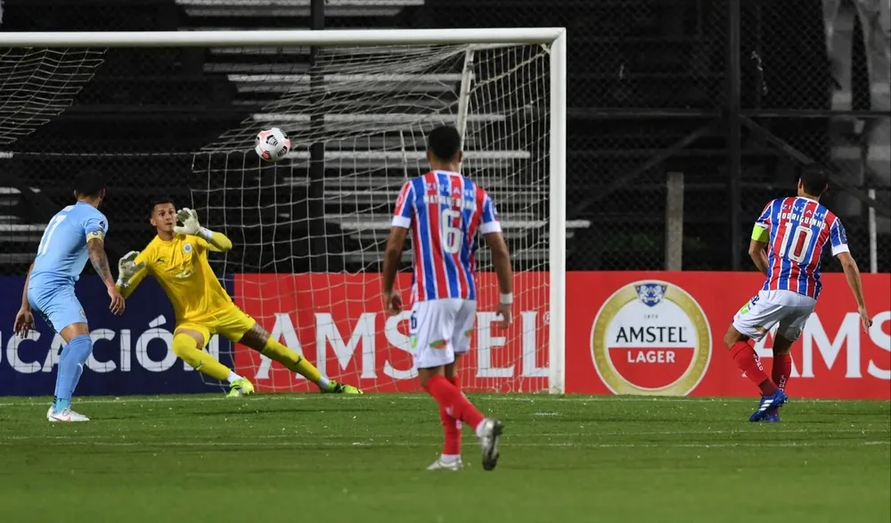 Rodriguinho abrió la cuenta a los 9