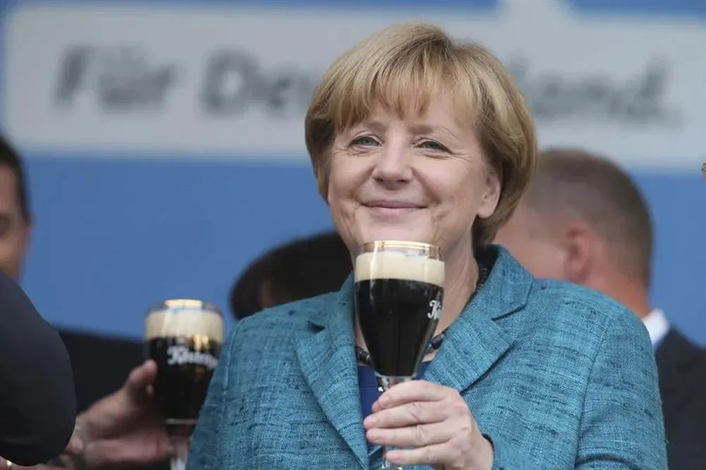 Angela Merkel deja la cancillería Alemana