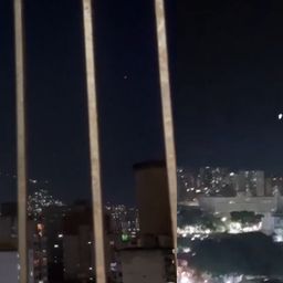 Detonaciones en el cielo de Caracas en la noche del lunes