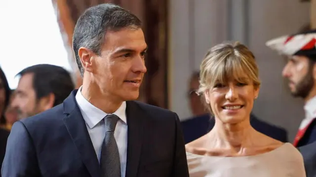 El presidente Pedro Sánchez y su esposa, Begoña Gómez.