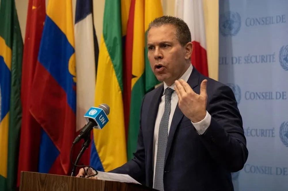 Las continuas actividades de colonización de Israel ponen en peligro la viabilidad de la solución de dos Estados, dijo la presidencia del Consejo, en un comunicado respaldado por los 15 miembros.