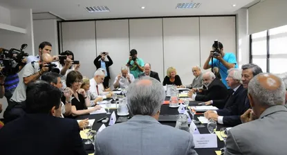 gobierno no entra en la discusion de reforma constitucional impulsada por el fa