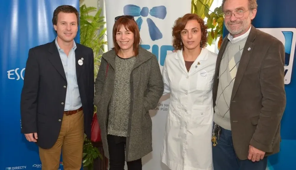 Pablo Etcheverry, Gabriela Garrido, Andrea Pérez, Héctor Florit