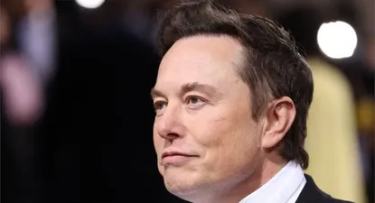 elon musk suspendio la compra de twitter y acciones cayeron hasta 25%