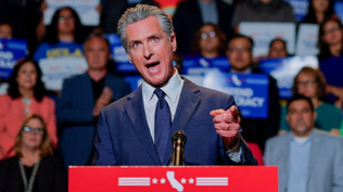 Gavin Newsom, dice estar listo para la batalla.