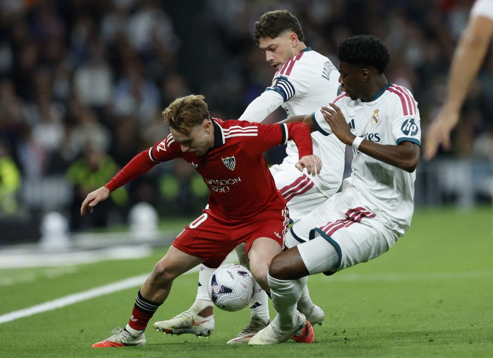 Gerard Peque ante la marca de Aurelien Tchouameni y Federico Valverde&nbsp;