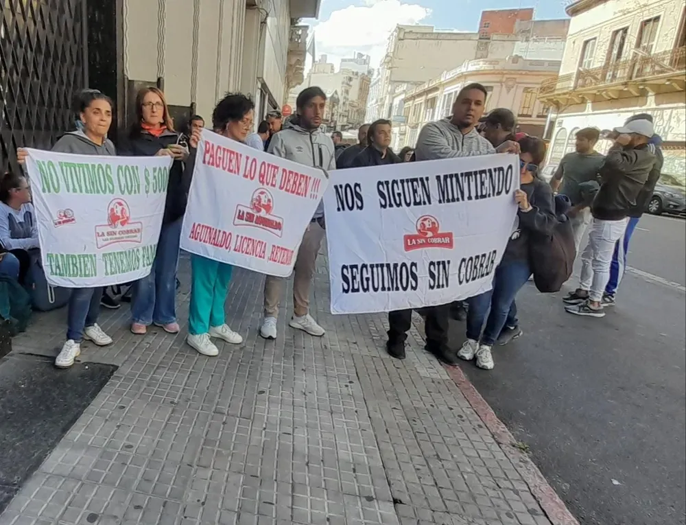 Los trabajadores de La Sin Rival durante el conflicto