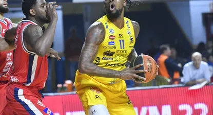 Frank Hassell, lesionado en Hebraica Macabi