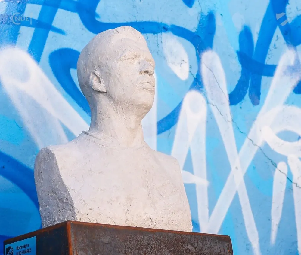 El busto de Luis Suárez