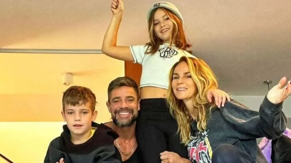 Luciano Castro, Sabrina Rojas y sus hijos