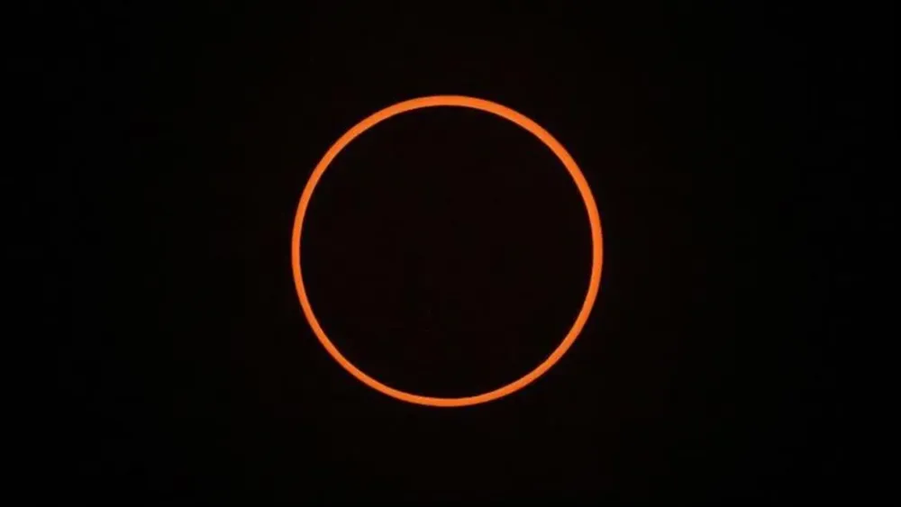 La Luna se cruzó en frente del Sol durante el eclipse solar de este 14 de octubre