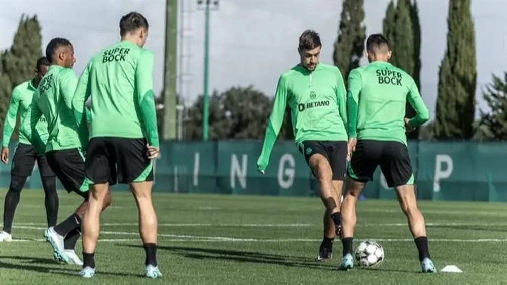 Coates con sus compañeros del Sporting