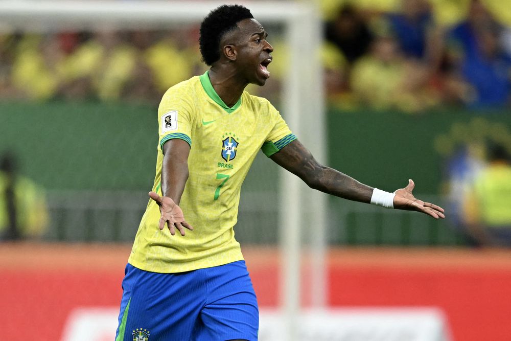 Vinícius Jr. celebra su golazo para Brasil ante Colombia por Eliminatorias