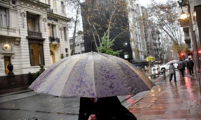 Alerta amarilla por tormentas fuertes y lluvias intensas para el sur del país