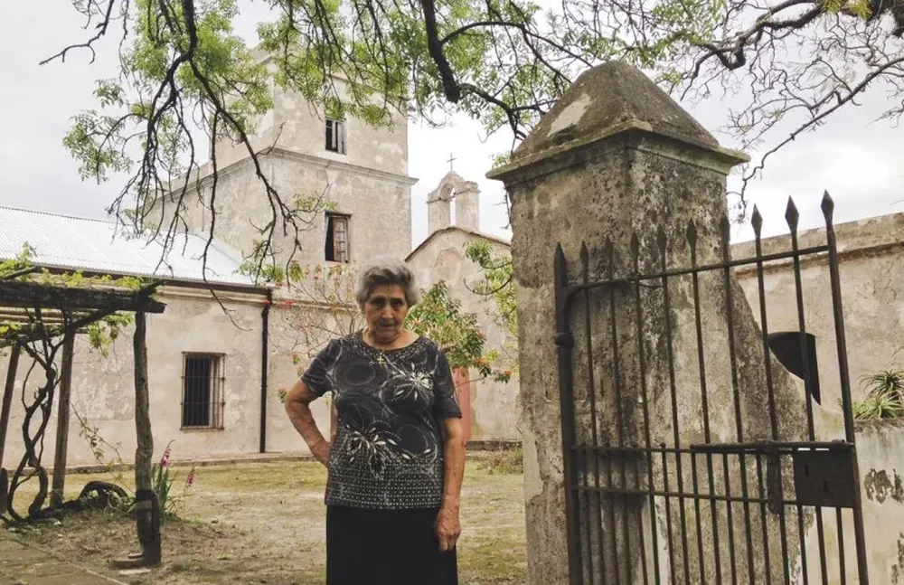 María todavía custodia el lugar en el que nació en 1938