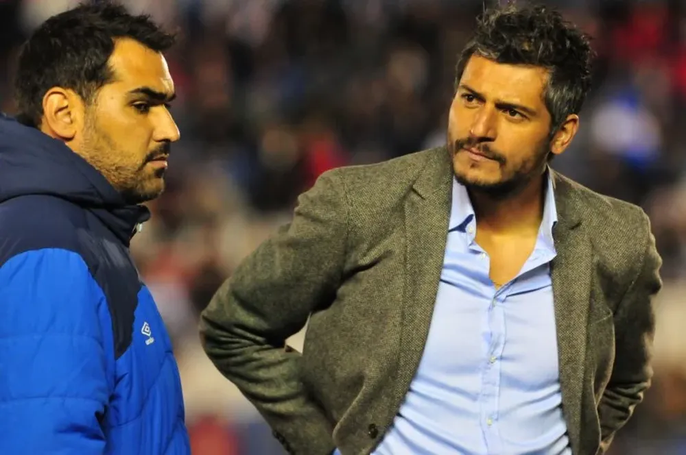 Gustavo Munúa, debutó con triunfo en el Apertura 2015/16