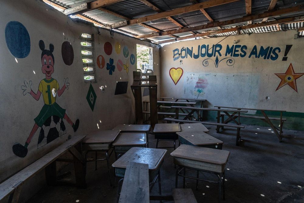 Escuelas, hospitales y comisarías han sido cerrados en la capital de Haití.